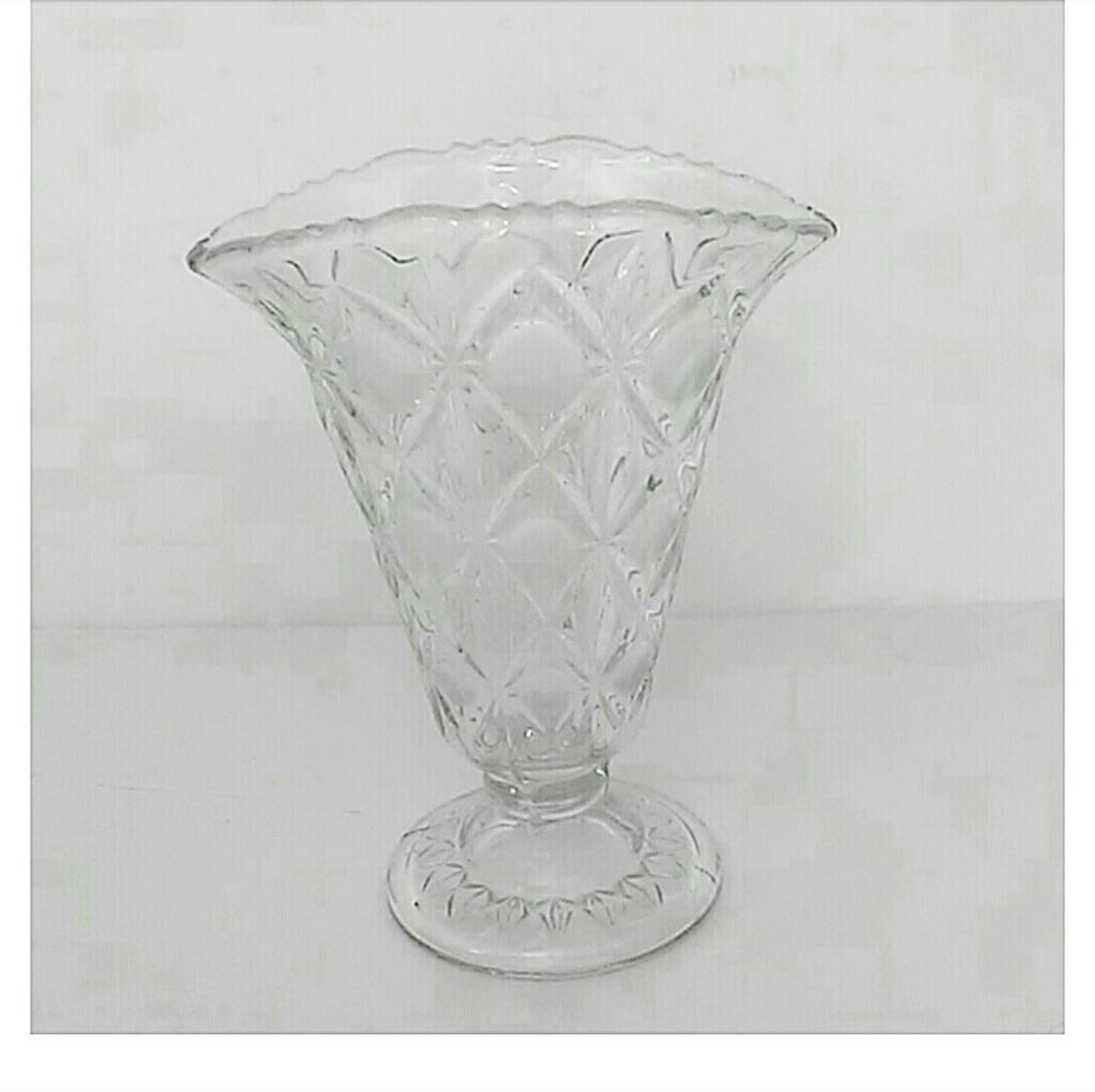 Frosted Fan Glass Vase